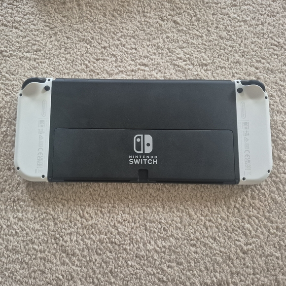 Perfect Condition Switch OLED - Picture 5 of 6